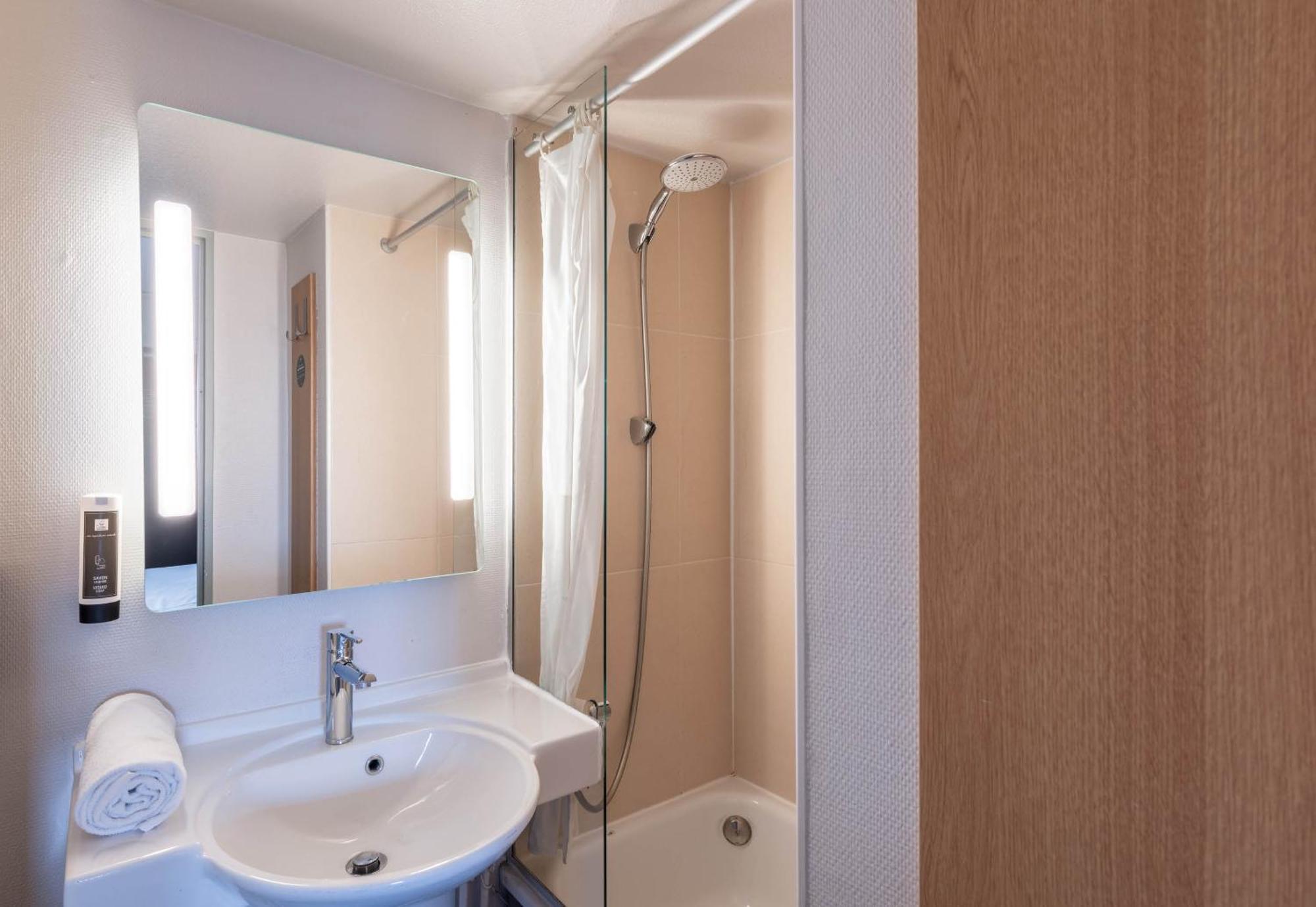 B&B Hotel Lille Seclin Unexpo Екстериор снимка